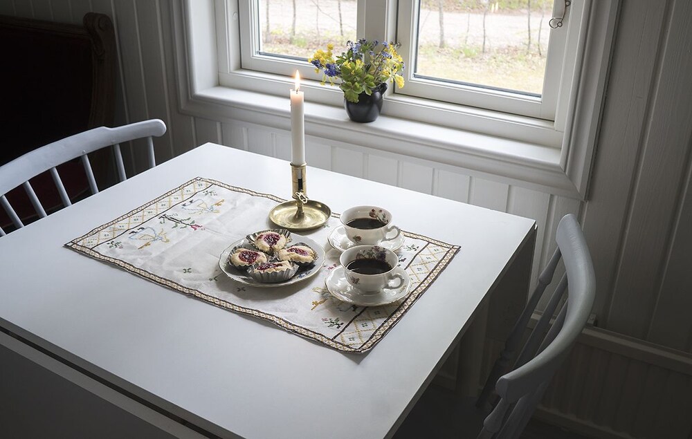 Anfasteröd Gårdsvik