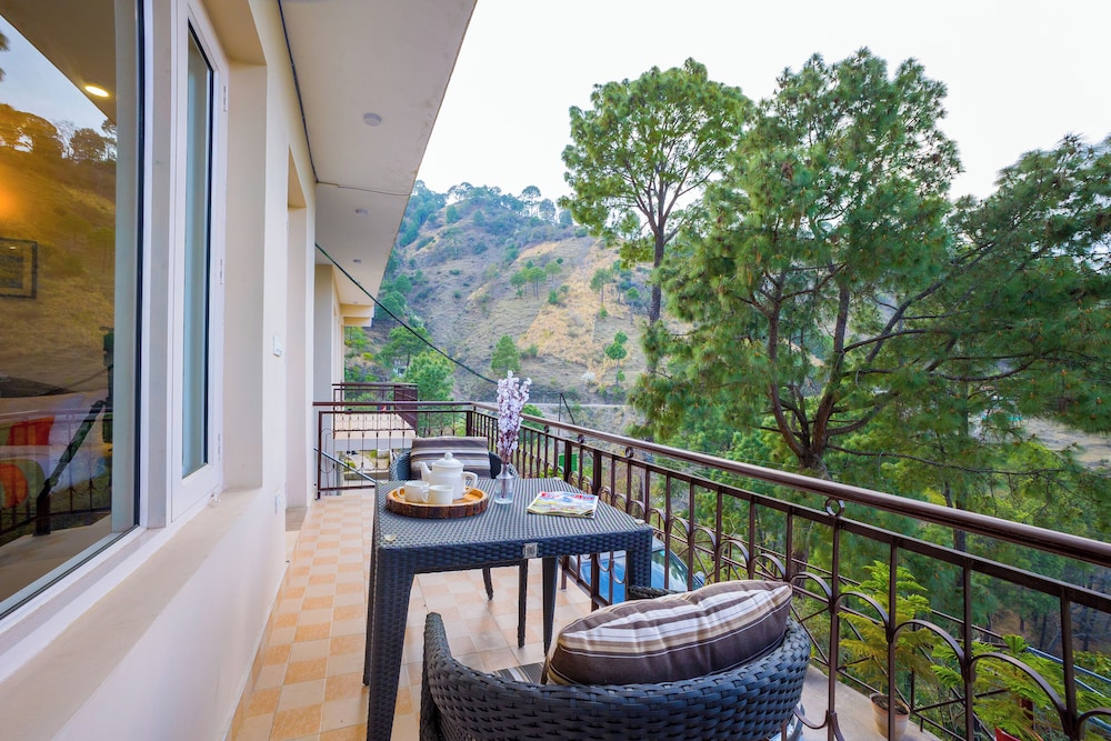 Alaya Stays Captains Nest 3 BHK Retreat With Garden & Scenic Views