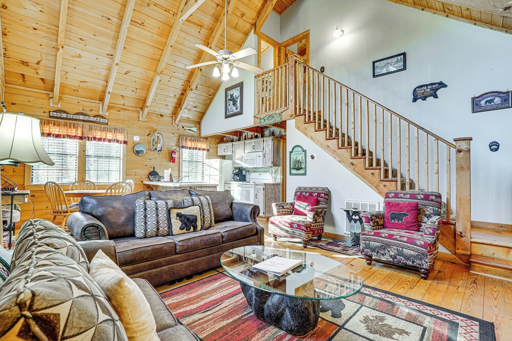 Sevierville Angler's Cabin w/ Pond Access!