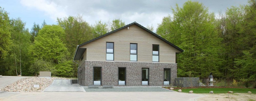 Villa Thormarcon view 2
