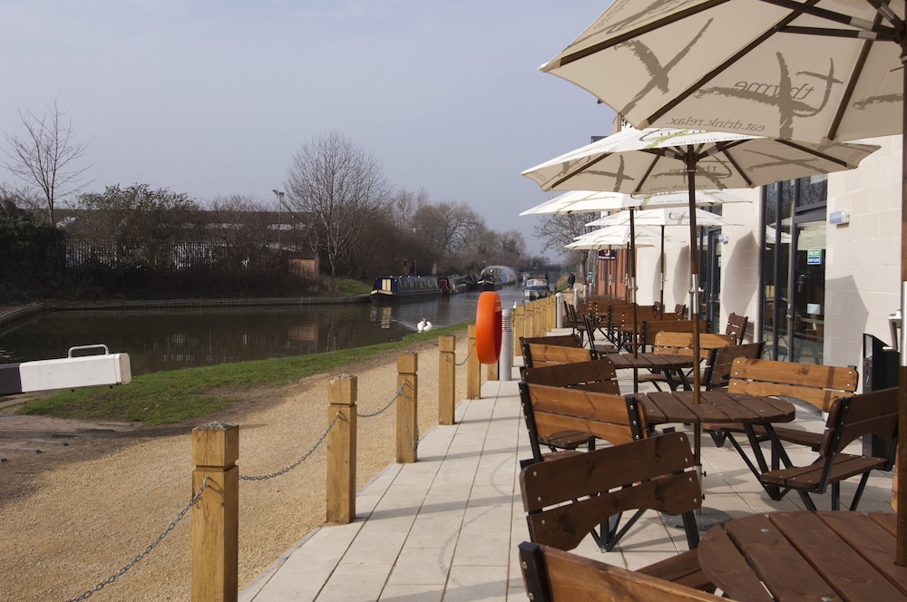 Premier Inn Stratford-Upon-Avon Waterways 5