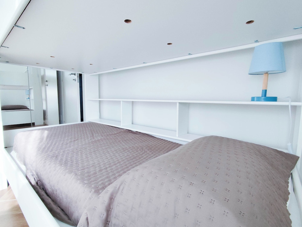 Comfortable Apartment With Pool