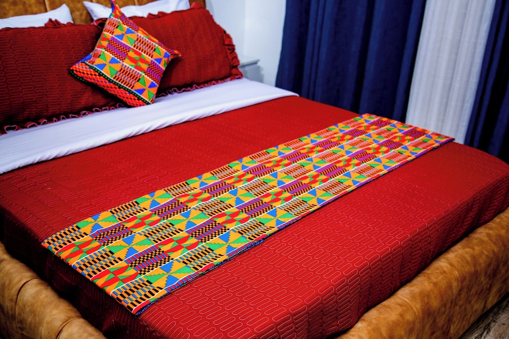 Inviting 8-bed House in Kigali Near rbd