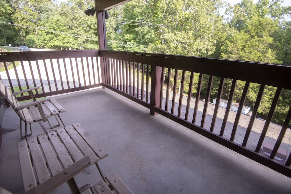 Carter Caves State Resort Park