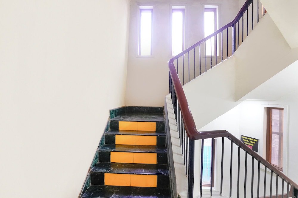 Fabhotel Panchratna