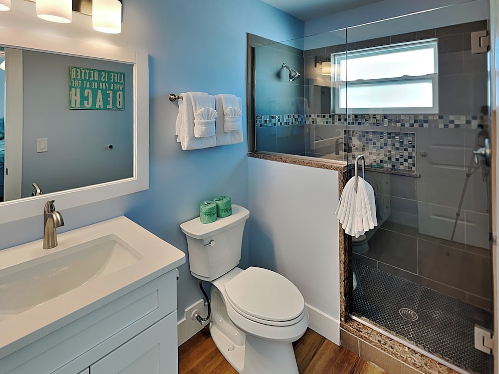 The Tides Retreat by Distinctive Beach Rentals