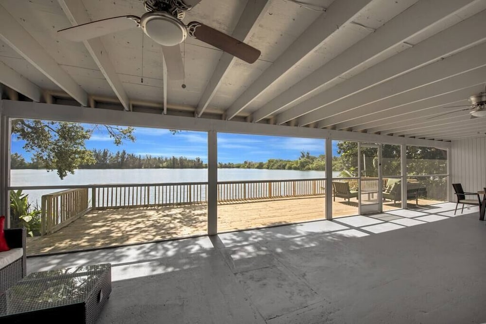 Lake House 1 in Davie 4