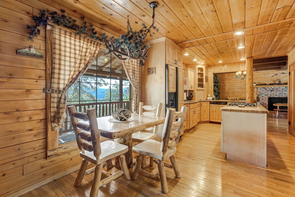 Log Lodge