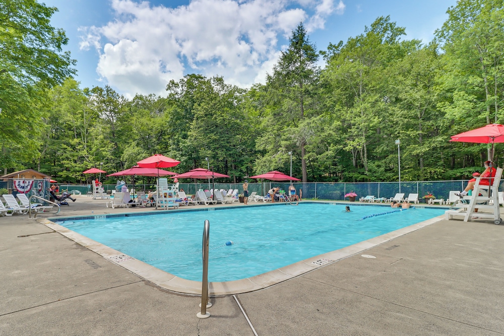 Pool + Lake Access, Yard: Poconos Family Getaway