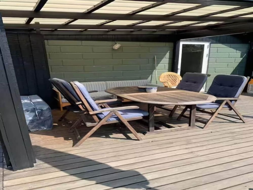 5 Star Holiday Home in Albaek