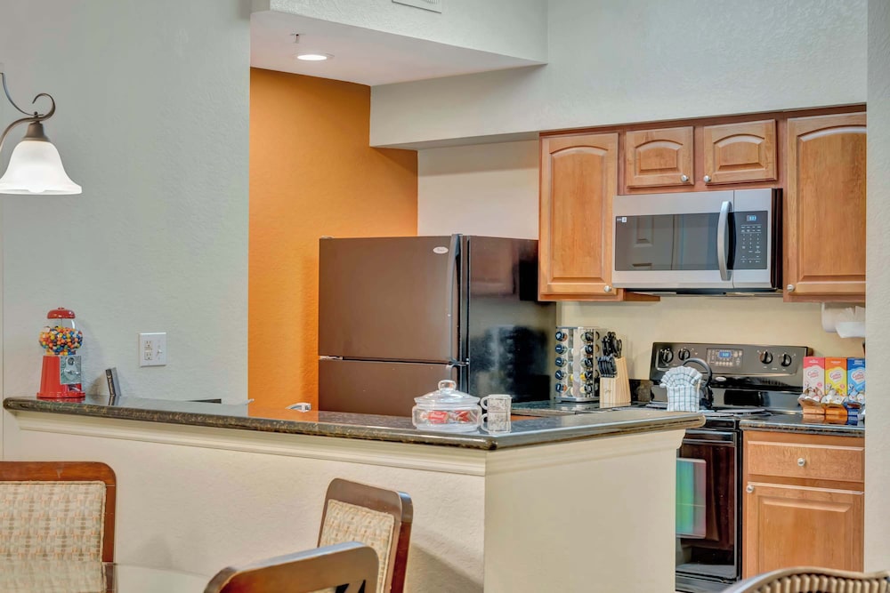 2BR Fireworks View With Pool Spa 5 Minutes to Disney