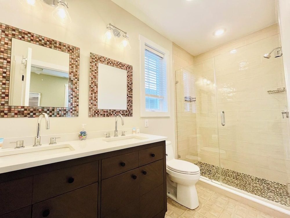 Laurel Street 308