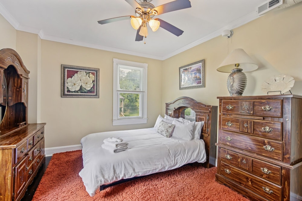 Charming Victorian Home With Porch & Large Yard 7 Bedroom Home