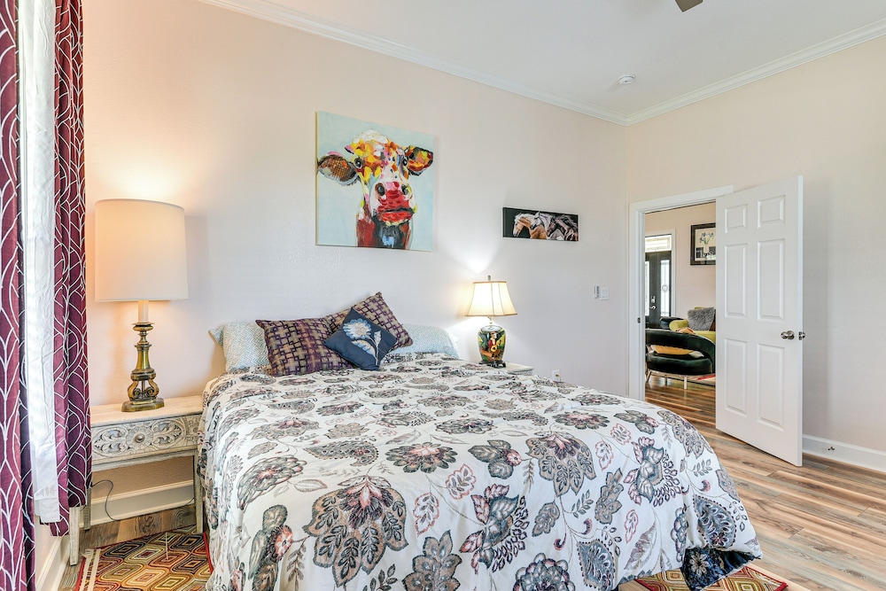 Farm Animals On-site: Needville Ranch Getaway!