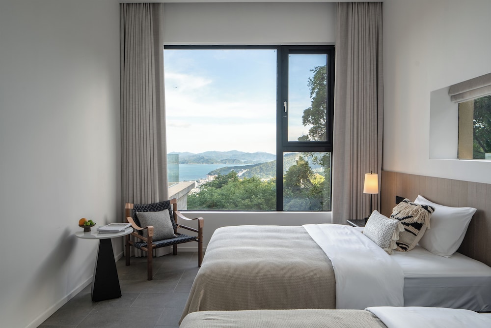 Miyue Shenzhen Tianlu Secret Wild Wizard Holiday Hotel