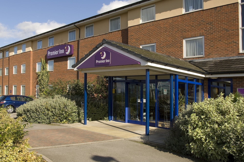 Premier Inn Wakefield South - M1 Jct39 5