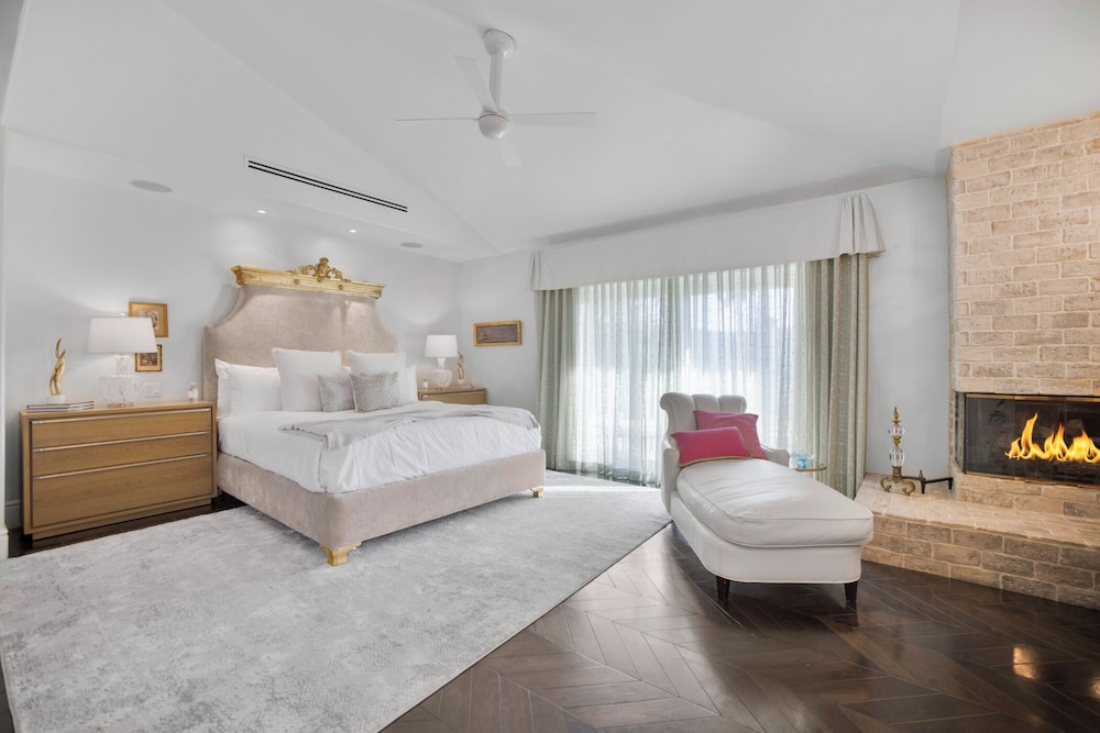 Villa Clarinda - Architect-designed Dream Estate With Theater & Outdoor Oasis