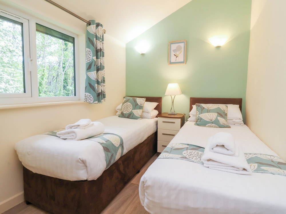 Chalet Log Cabin C8