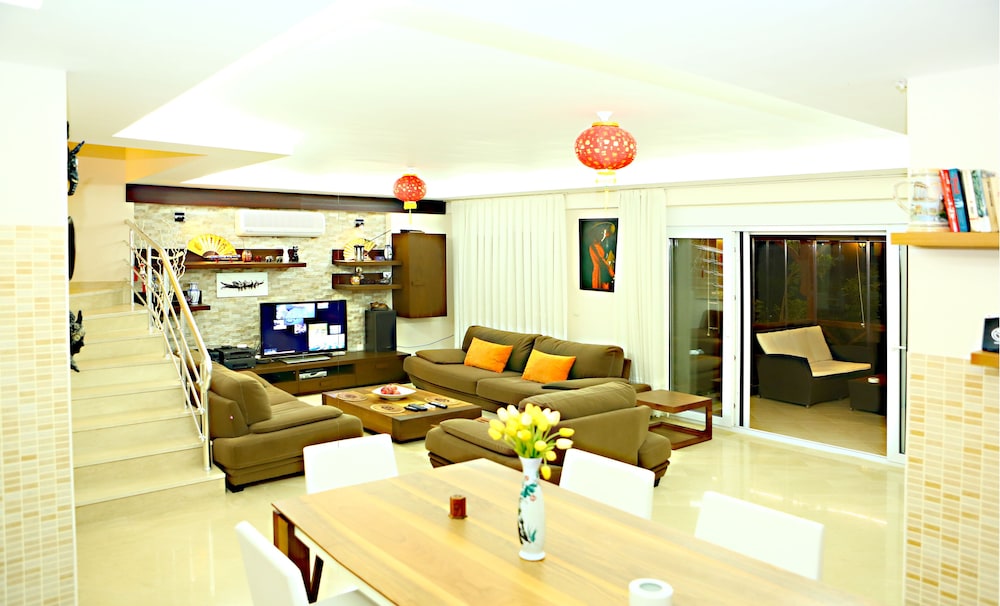 Paradise Town Villa Premium