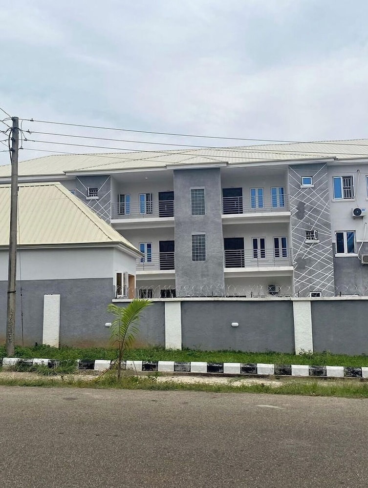 2 Streams Shortlet Apartment