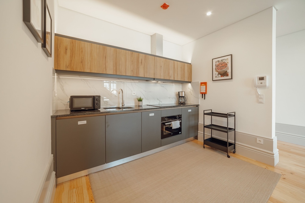 Heart OF Porto Apartment E Duplex by Vacationy