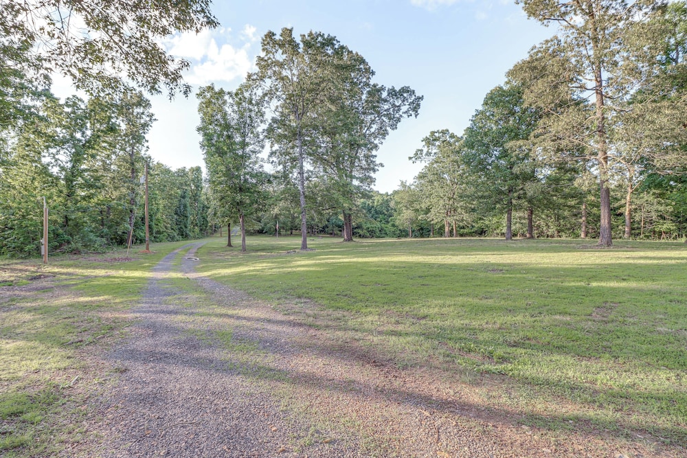 2 Mi to Buffalo River: Peaceful Family Retreat