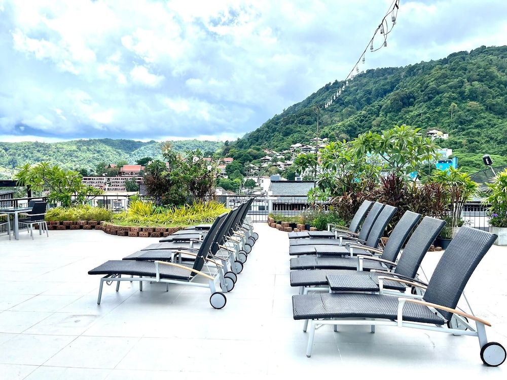 Studio Apartments With Shared Pool Near