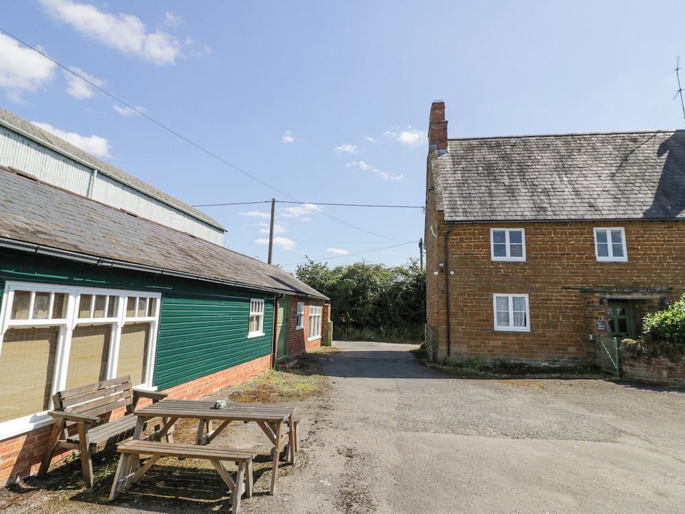 Hill House Farm