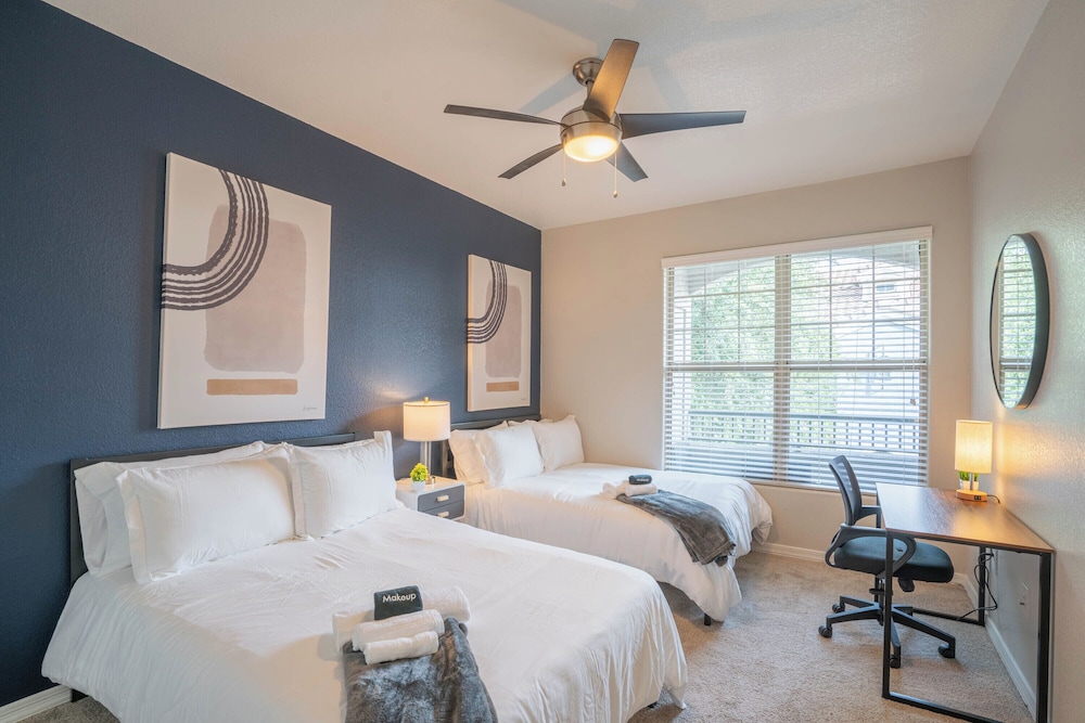 ROVE LIVING/KB - Lex on Central