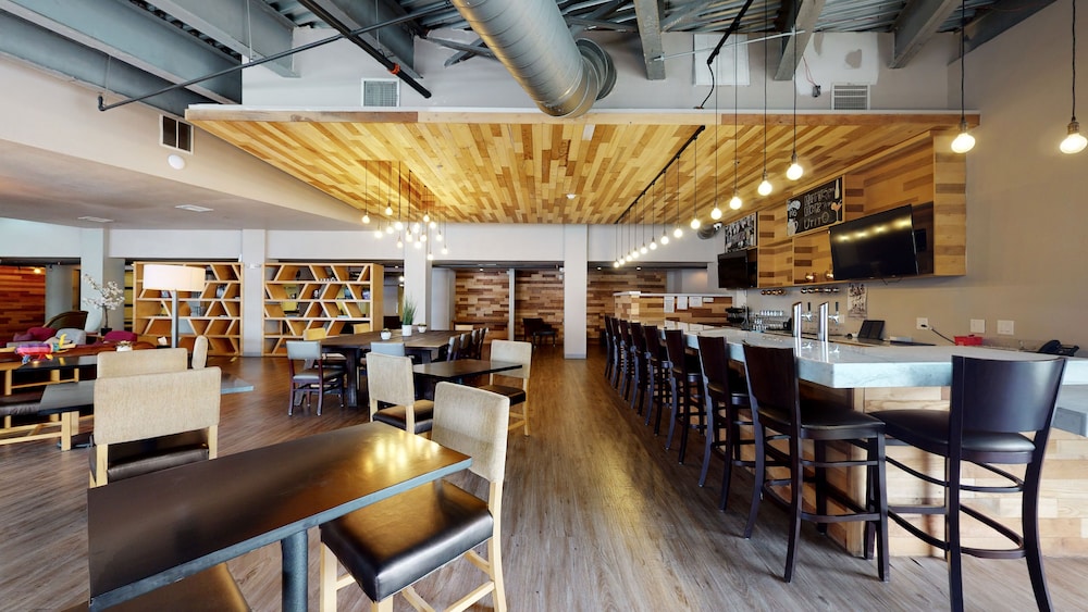 voco College Station Aggieland by IHG
