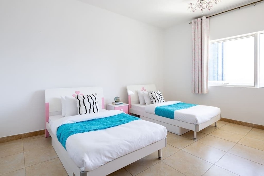 Luxury Living in This Stylish 2BR in Dubai Marina