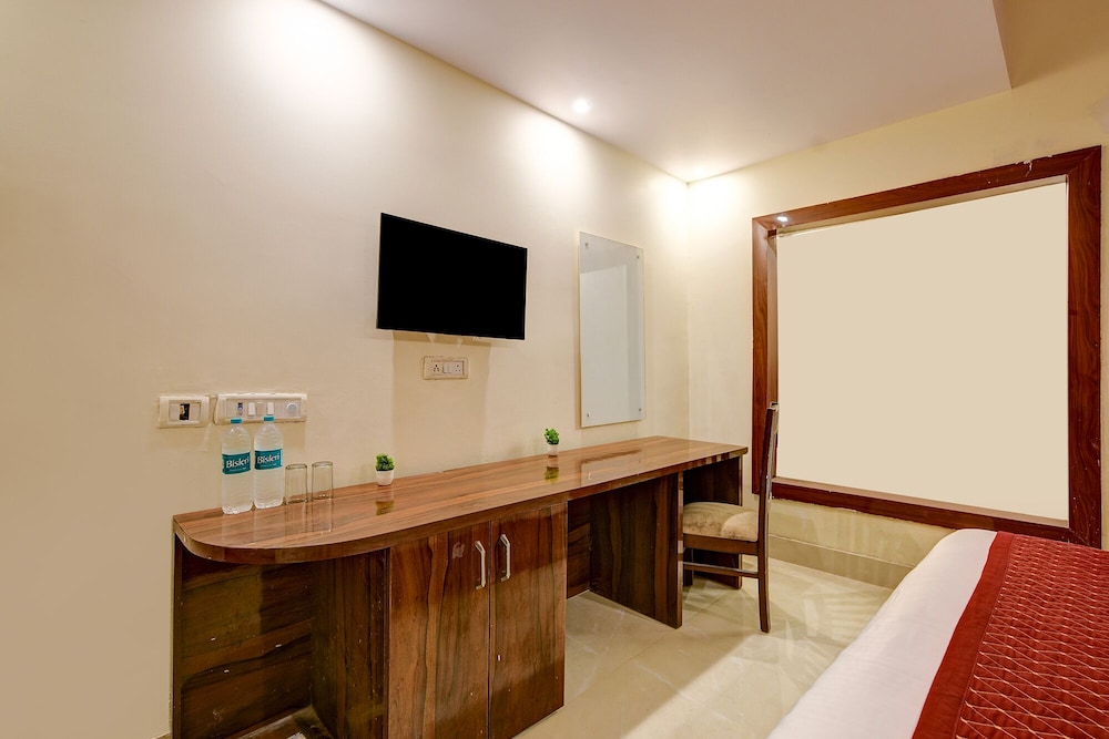 Fabhotel Golden Key Residency