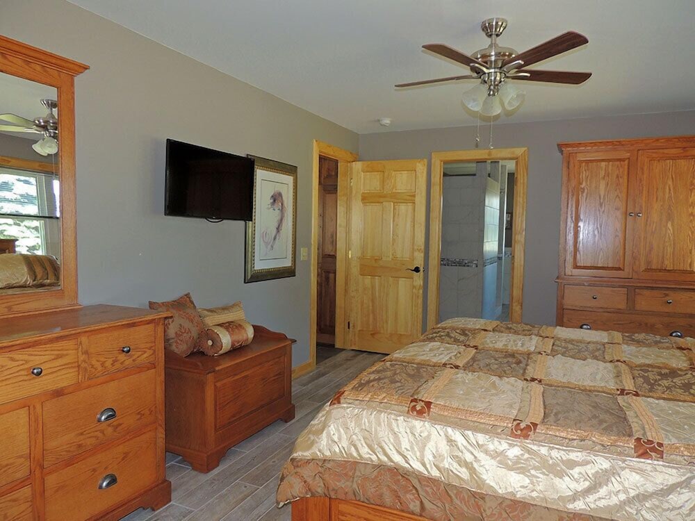 Angel Rock Waterfront Cottages and Vacation Homes