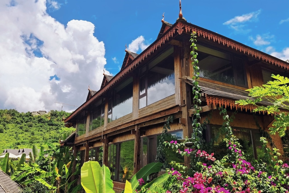 Zhaizili Resort Xishuangbanna