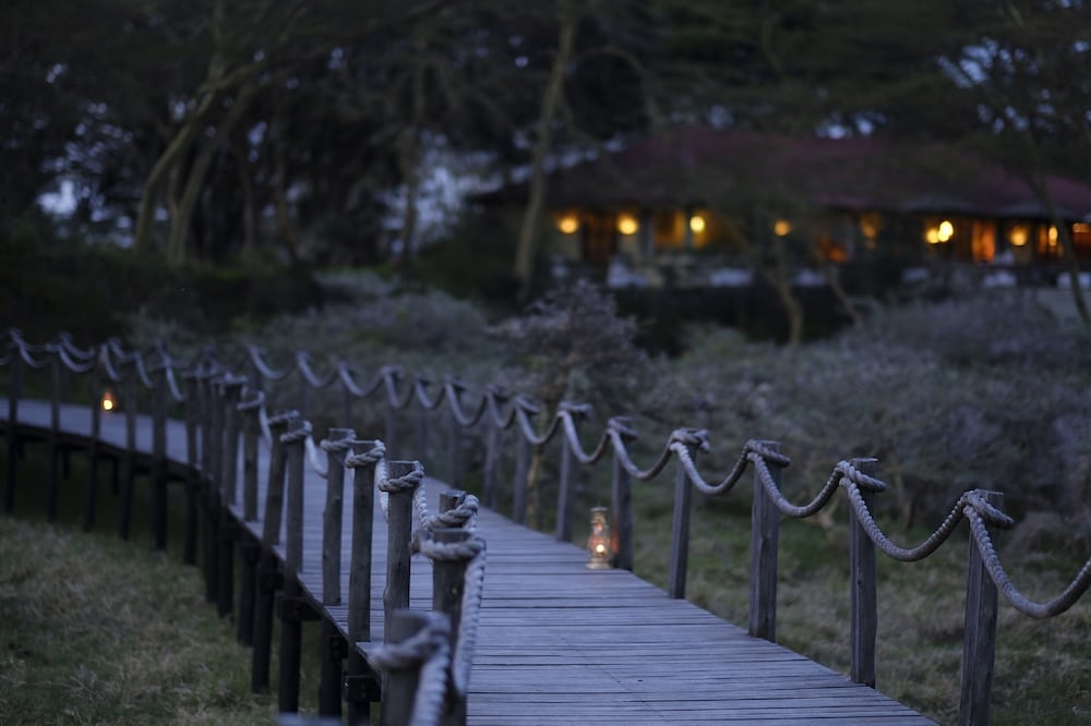 Hatari Lodge