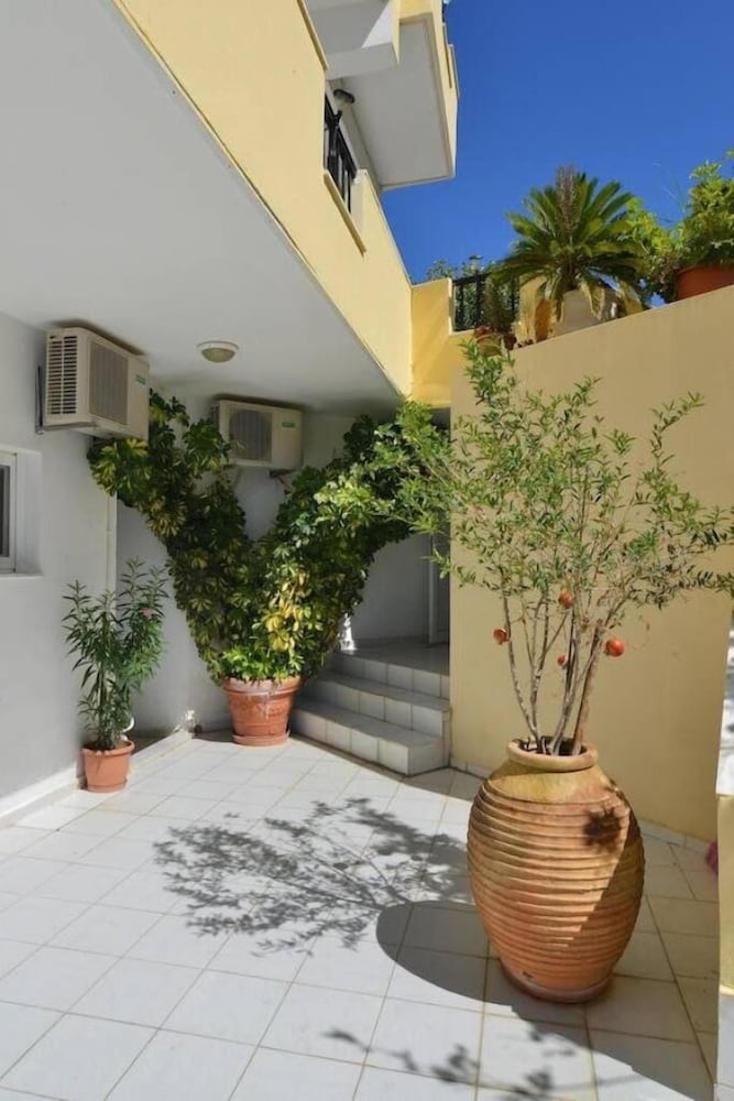 Kaloudis Apartments