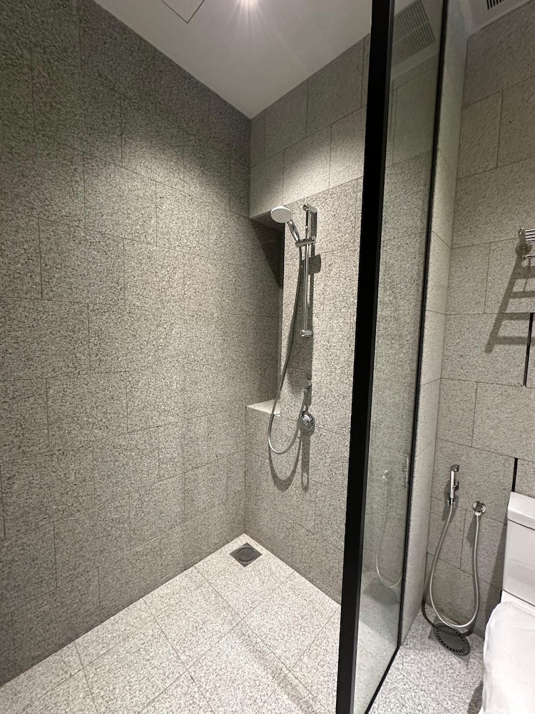 Scarletz Suites KLCC by Azure Heaven