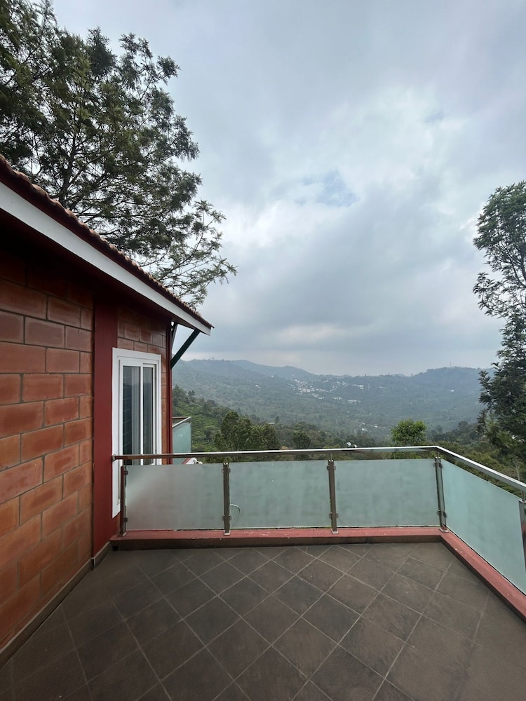 S ELLA Residency