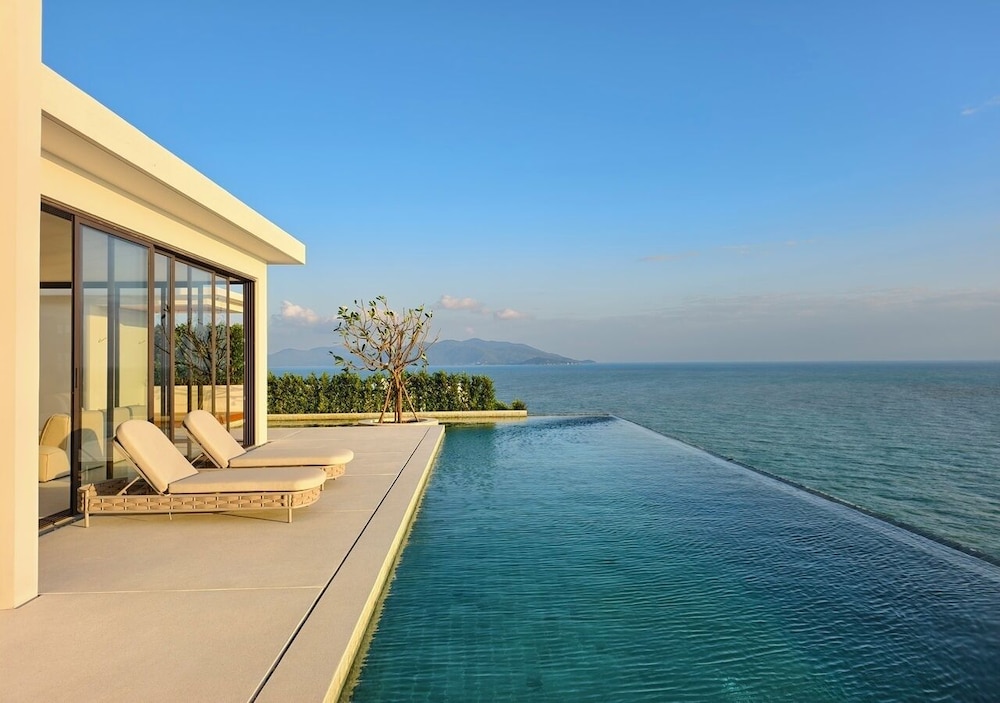 Cape Azure Resort Samui by Thalsea