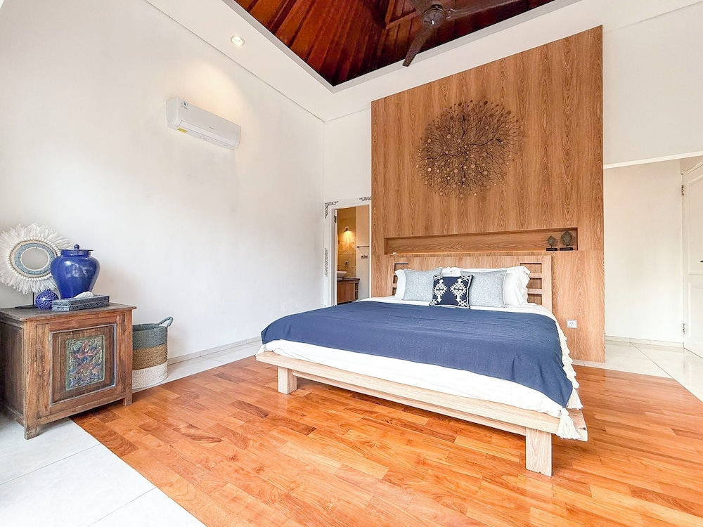 Villa St Calyx by DVH Luxe Retreats 3BR