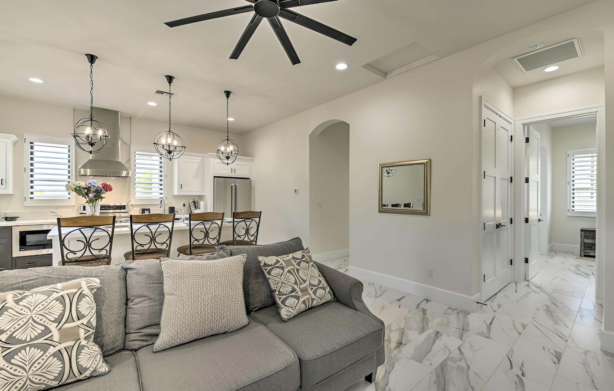 Gilbert Family Home ~ 30 Mi to Downtown Phoenix! view 5