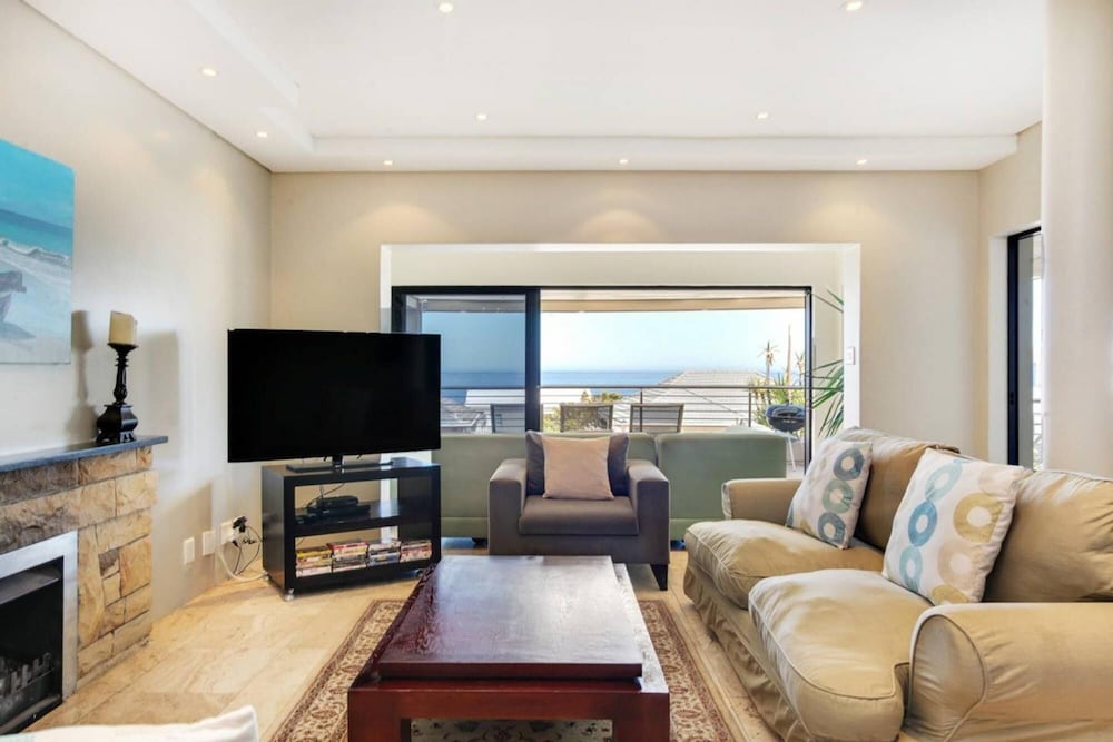 Family Home in Camps Bay w Garden Pool Bakoven Blue view 2