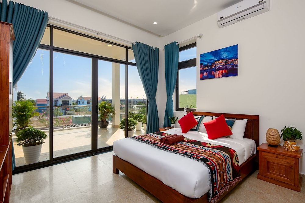 Yellow Mushroom Villa Hoi An view 4