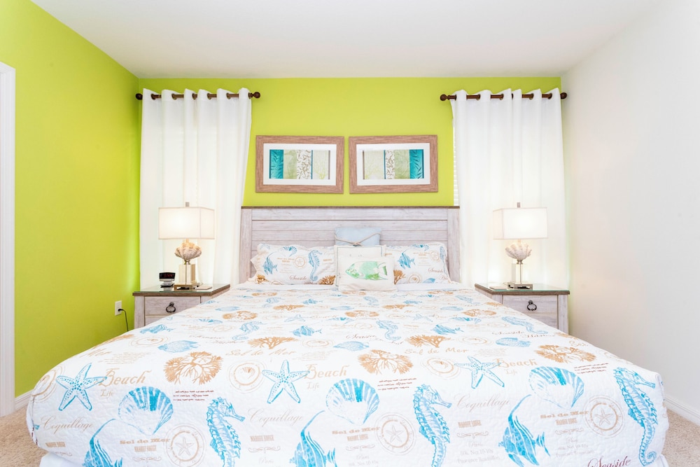 Marvelous 7 Bd w/ Pool Close to Disney @ Solterra 6086