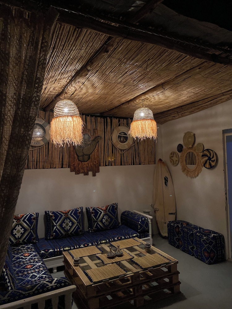 TITRYTE SURF HOUSE