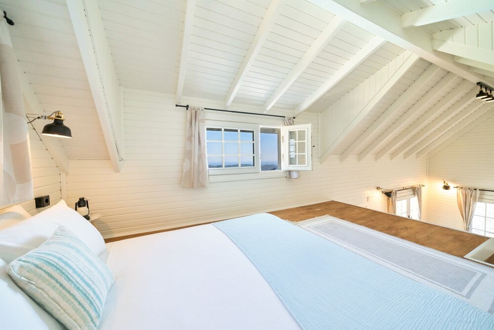 The Box House & Seaview & Private Pool