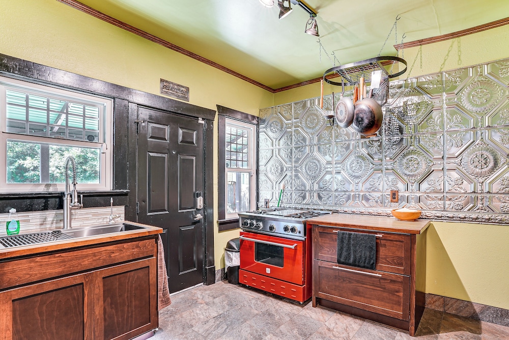 2 Mi to Downtown Spokane: Nurse-ready Rental