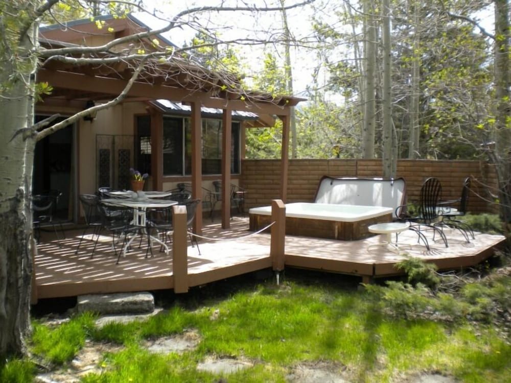 528 Tahoe Keys Blvd