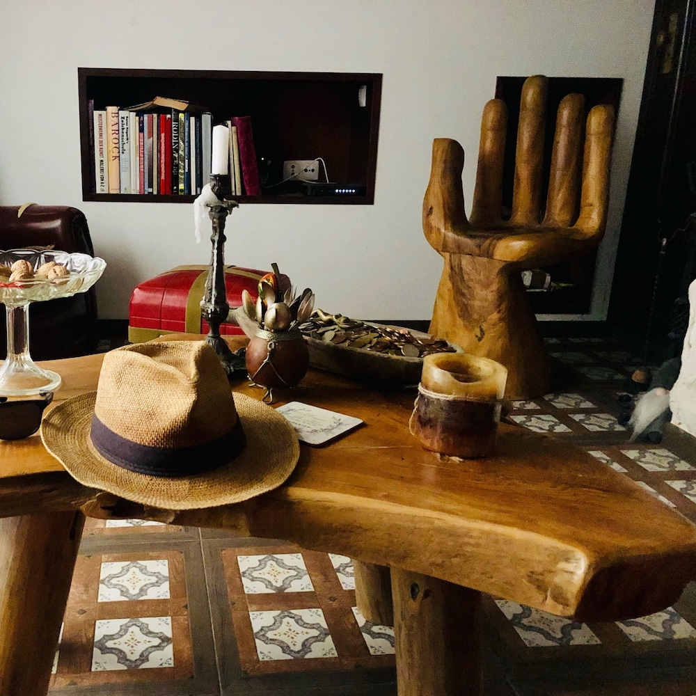 Cozy House Sleeps 2 With Pet Friendly Option