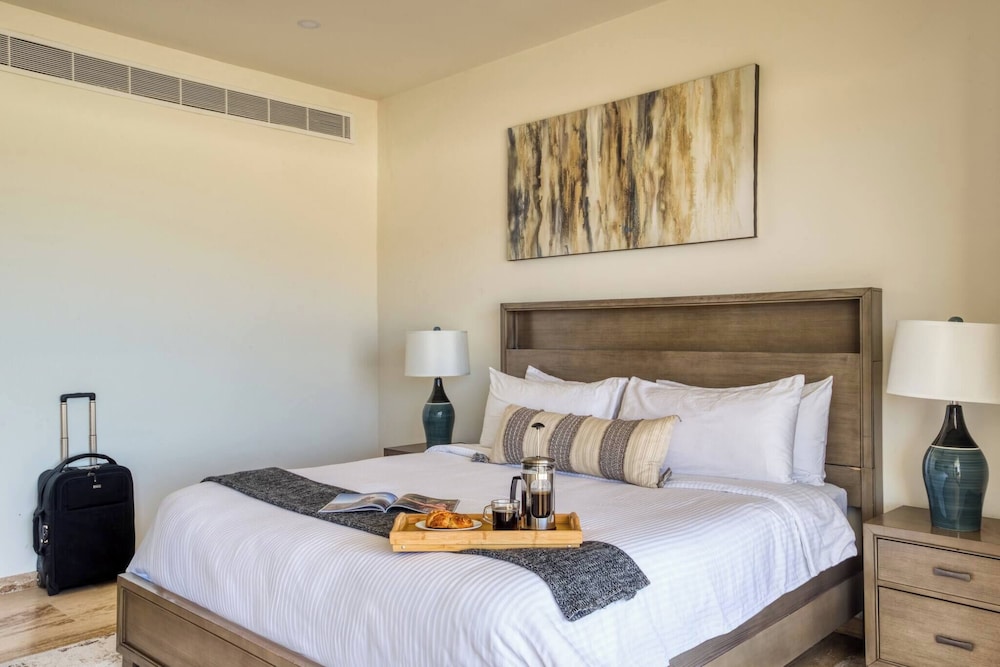 Group Apt #13 #16, no View, 3br, 12 pax